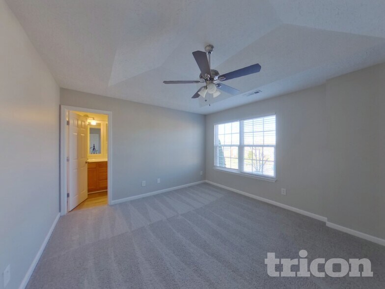 Building Photo - 3011 Deer Trail Dr