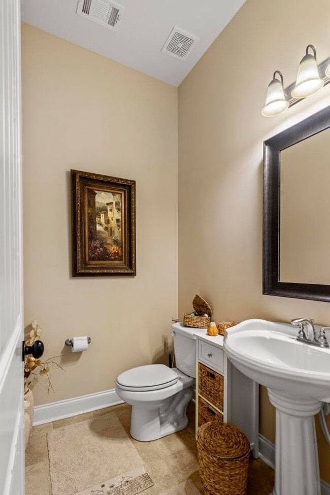 Building Photo - Luxury Living in The Oaks at Cotswold – 5B...
