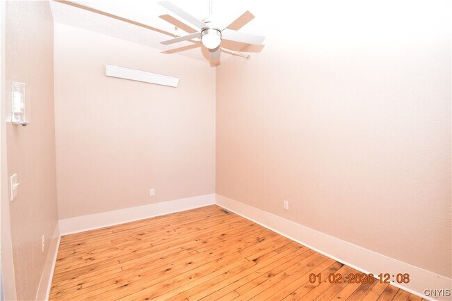 Building Photo - 170 Court St