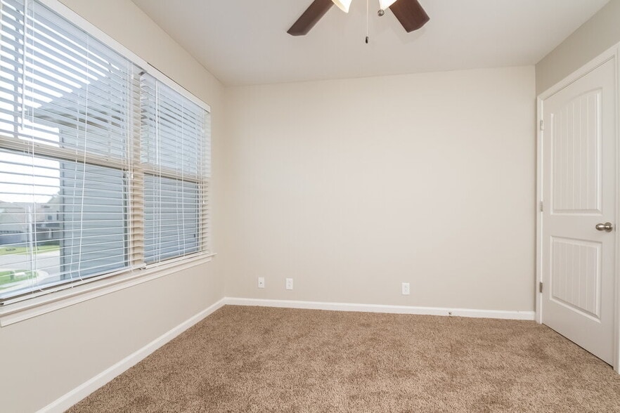 Building Photo - 3405 Whimsical Dr