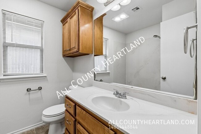Building Photo - 17025 Canyonwood Ln