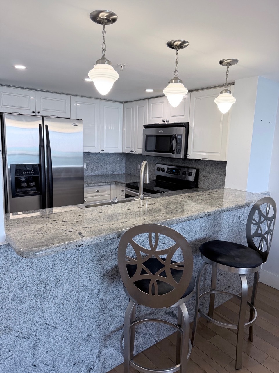 Building Photo - 1900 Purdy Ave