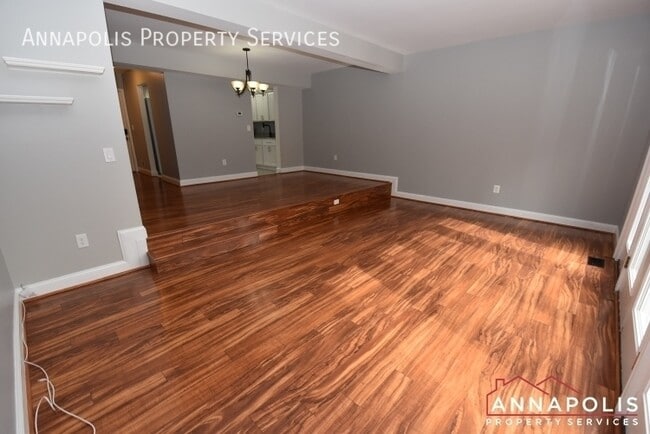 Building Photo - 451 Knottwood Ct