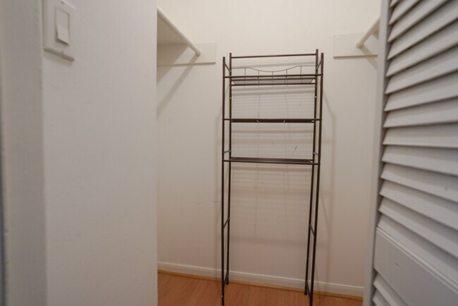 Building Photo - 5216 Arboles Dr