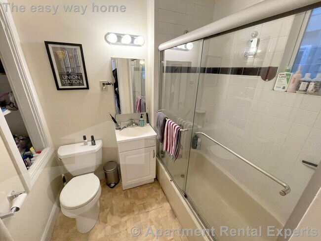 Building Photo - 18 Sanborn Ave