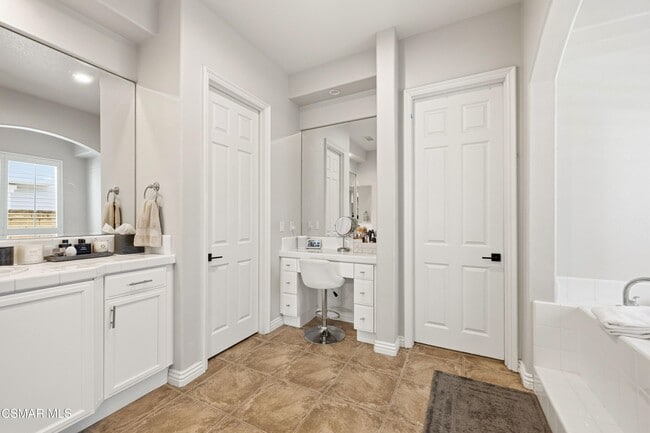 Building Photo - 2621 Springbrook Ct