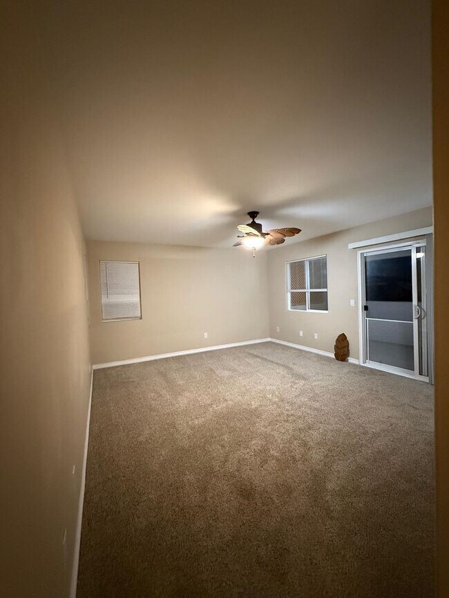 Building Photo - Charming Home Just Minutes from the Beach!