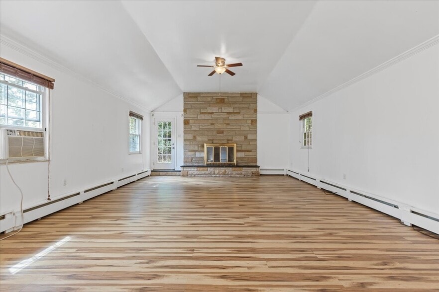 Building Photo - 116 Hickory Hill Ln