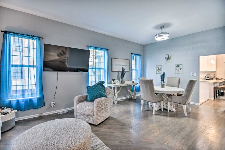 Building Photo - 740 W 31st St