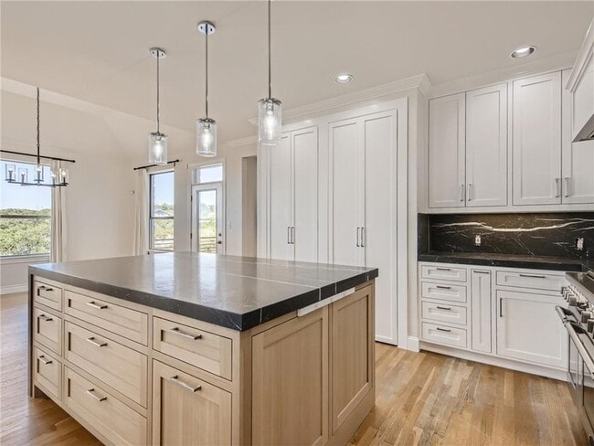 Building Photo - 267 Commons Ford Rd