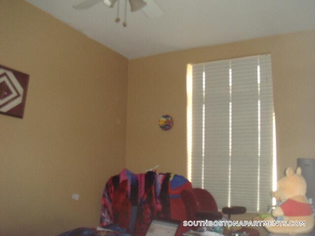 Building Photo - 34 Baxter St