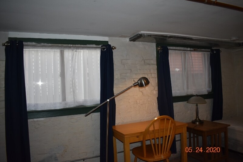 Building Photo - 533 Elizabeth St