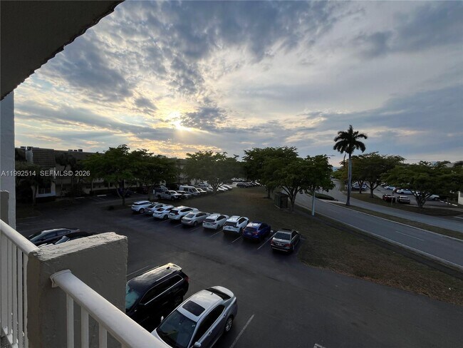 Building Photo - 8135 Sunrise Lakes Blvd