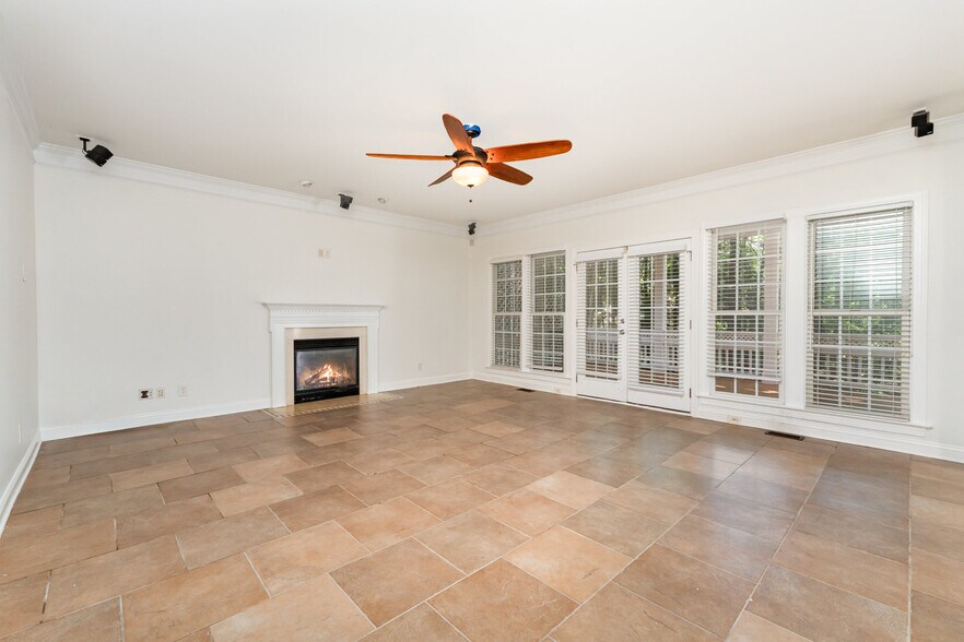 Building Photo - 14724 Murfield Ct
