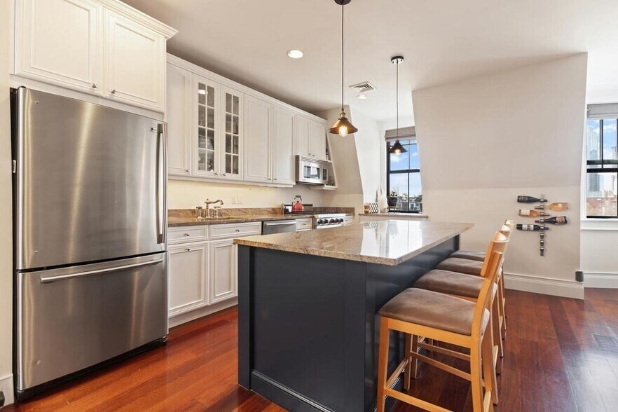 Building Photo - 676 Tremont St