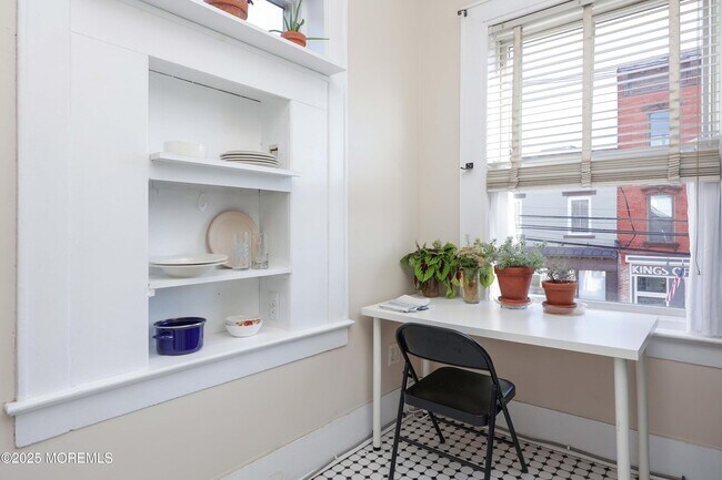 Building Photo - 30 W Front St