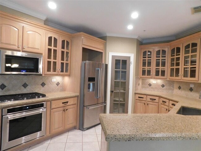 Building Photo - 4333 Lake Run Dr