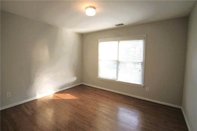 Building Photo - 2552 Chestnut Landing