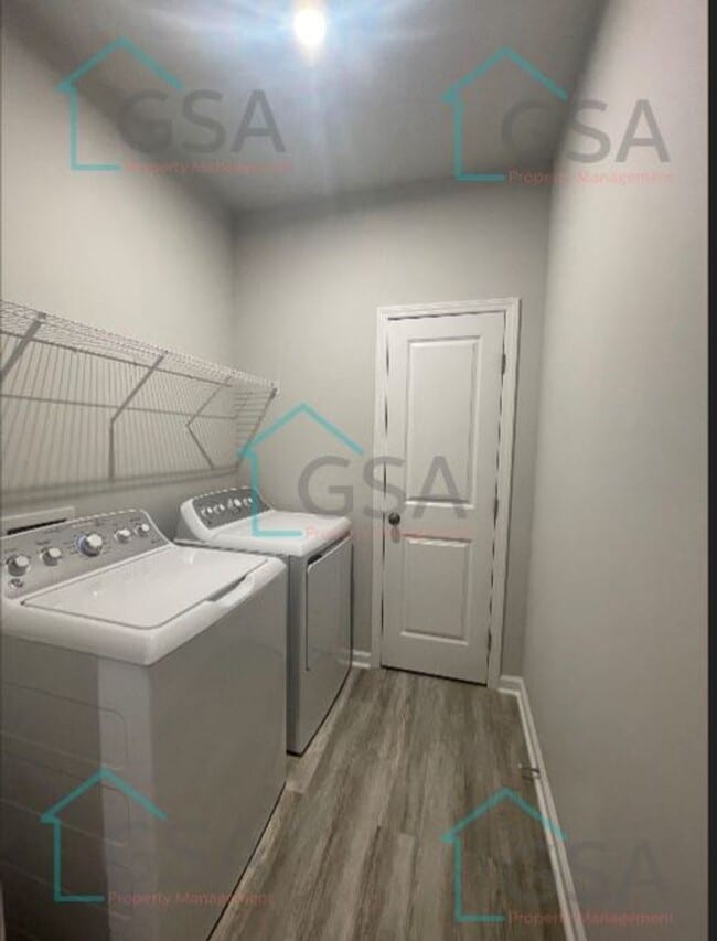 Building Photo - 3 Bedroom 2 Bath Lyman, SC 29365 Available...