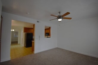 Building Photo - Gorgeous Condo with gated security