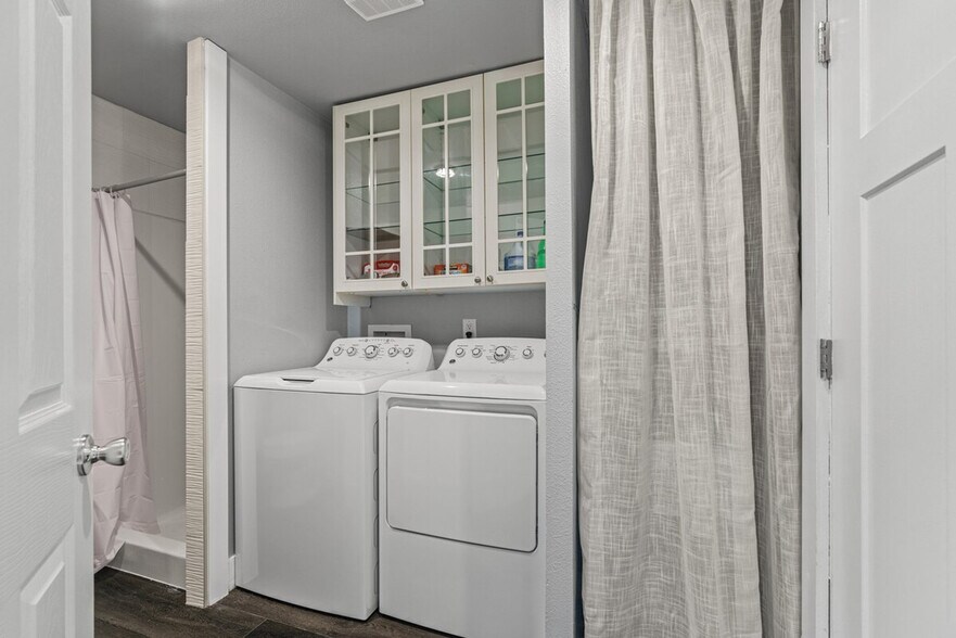 Building Photo - 13352 17th Ave NE