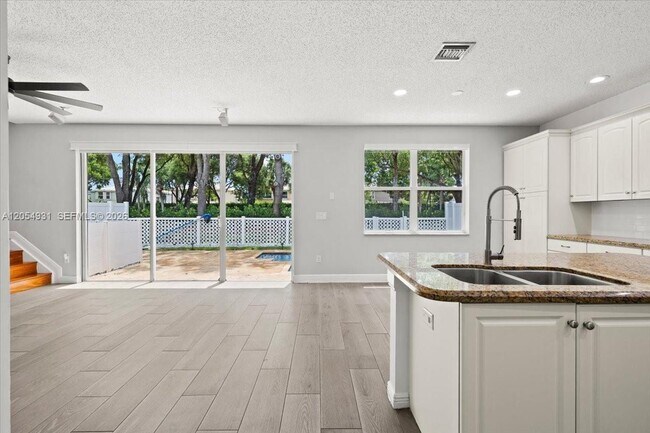 Building Photo - 5014 SW 155th Terrace