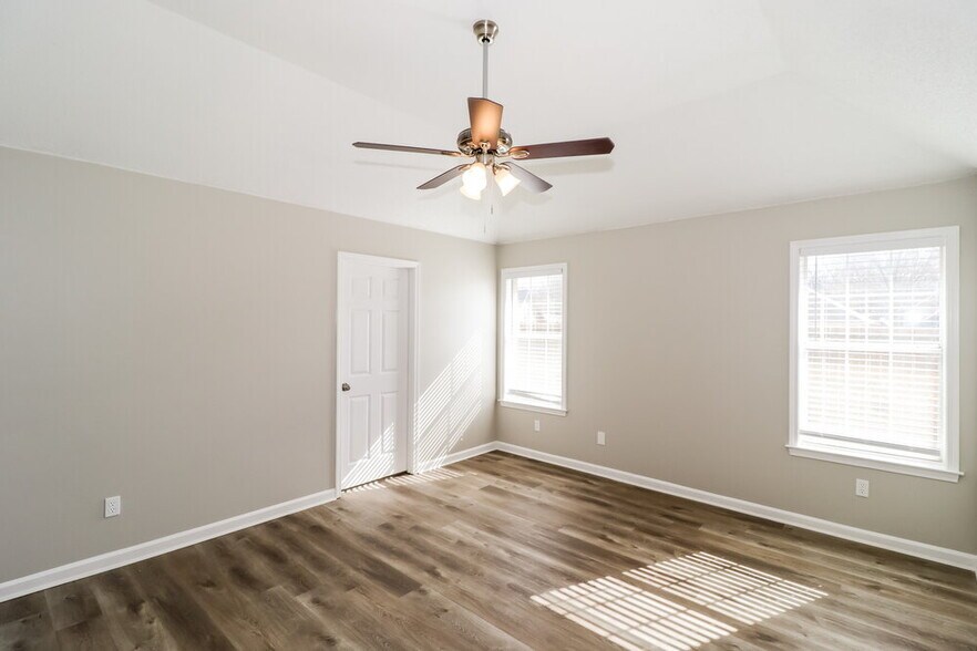 Building Photo - 3920 Pecan Trace Cove