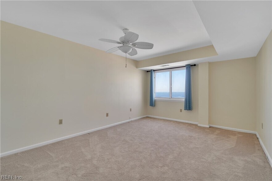 Building Photo - 100 E Ocean View Ave