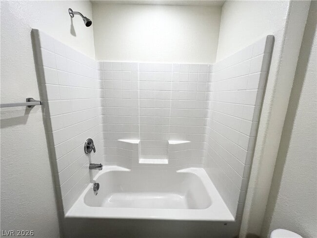 Building Photo - 2625 Dahlia Fls Ave