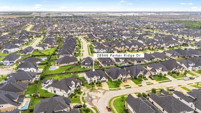 Building Photo - 28946 Parker Ridge Dr