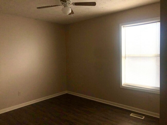 Building Photo - 1+ Acre of Wooded Privacy in Allatoona High School