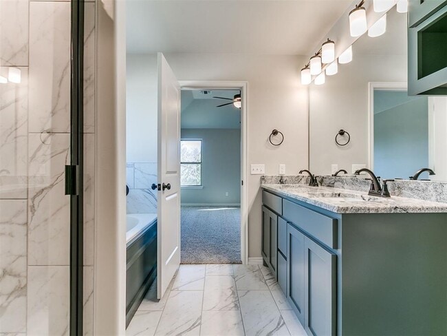 Building Photo - 12028 Rockbed Dr