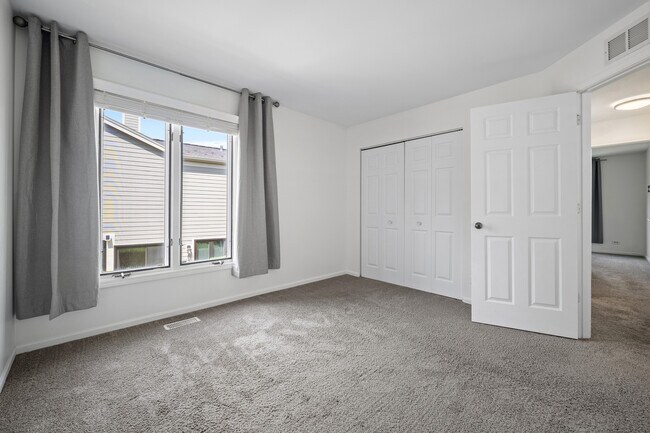Building Photo - 720 Caliente Ct