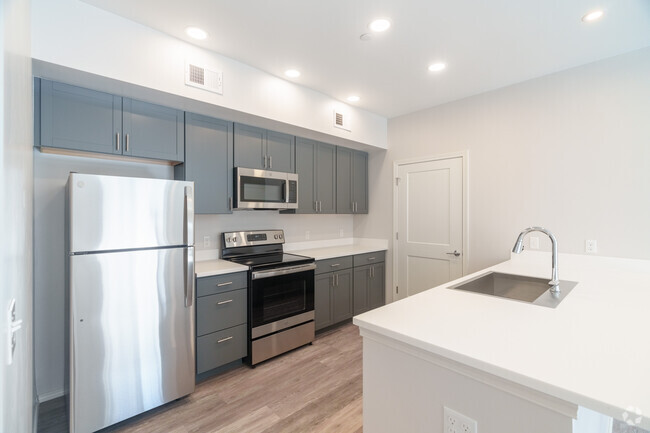 2BR, 2BA - 995SF - Kitchen - Basecamp