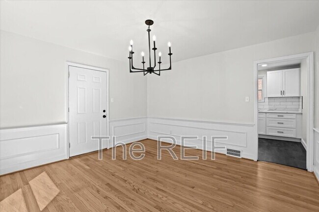 Building Photo - 17421 Quincy St