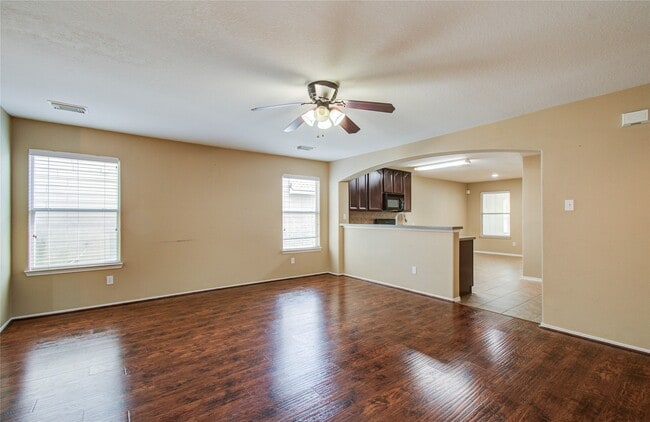 Building Photo - 610 Kiley Dr