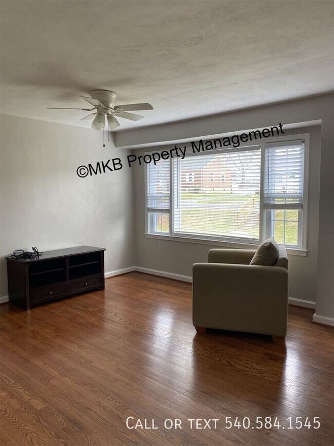 Building Photo - 3481 Richards Blvd