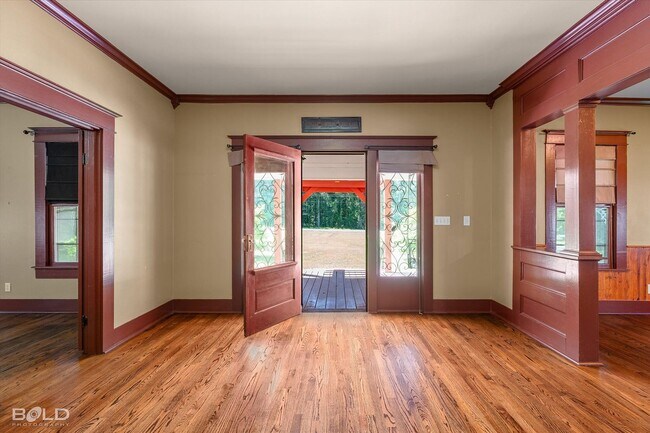 Building Photo - 3 Bedroom 2 Bathroom Home in Plain Dealing