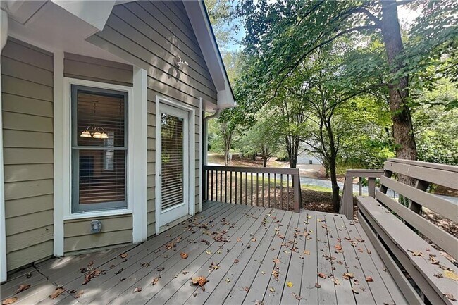 Building Photo - 211 Mill Pointe Dr