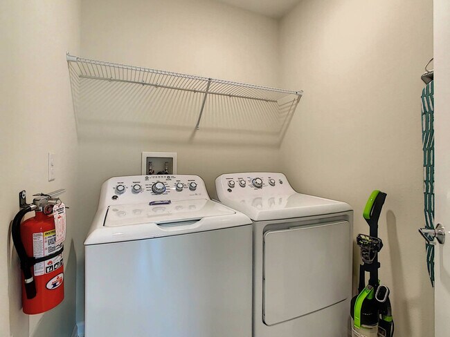 Building Photo - 1520 Oasis Club Blvd