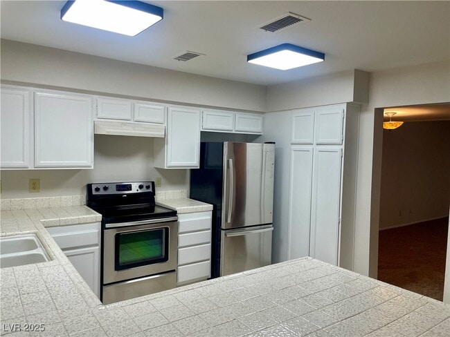 Building Photo - 4535 Brookside Way