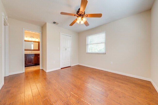 Building Photo - Serene 3-Bedroom Home on 1 Acre Lot