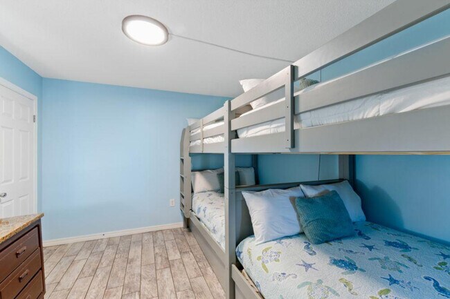 Building Photo - 497 Plantation Rd