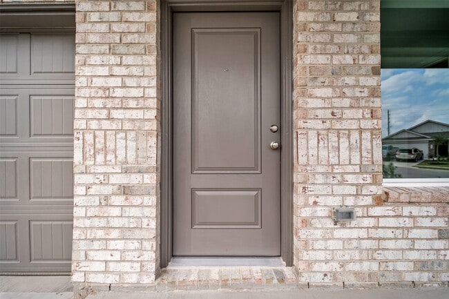 Building Photo - 26710 Willow Ln