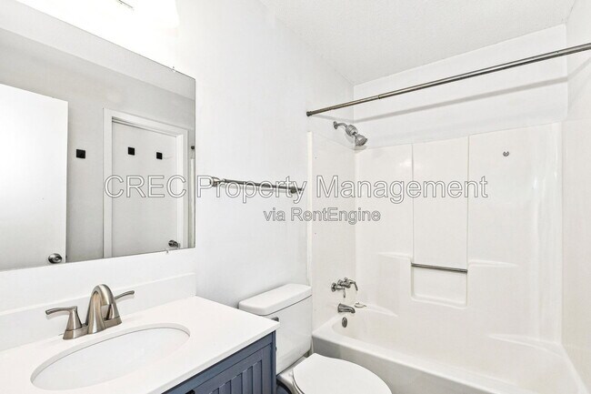 Building Photo - 2757 Jobee Dr