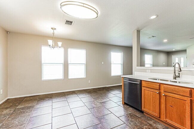 Building Photo - 16737 Woodside Dr