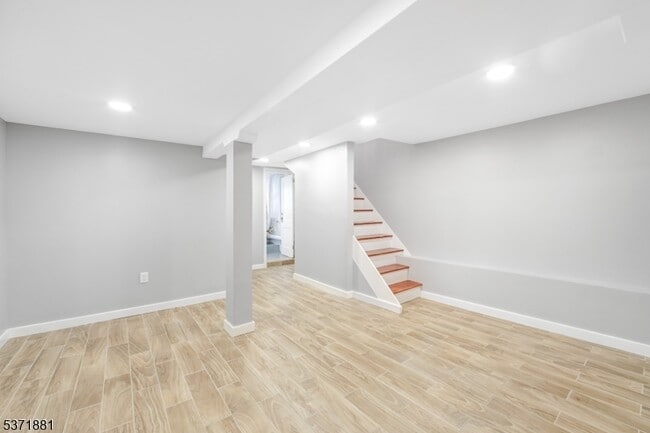 Building Photo - 38 Semel Ave