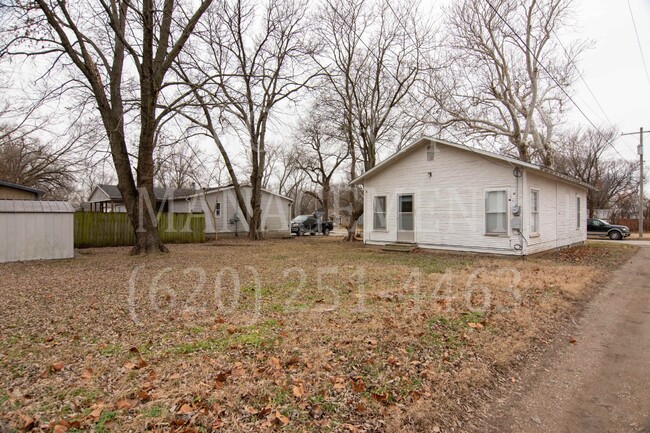Building Photo - 1 Bedroom Rental in Cherryvale, KS