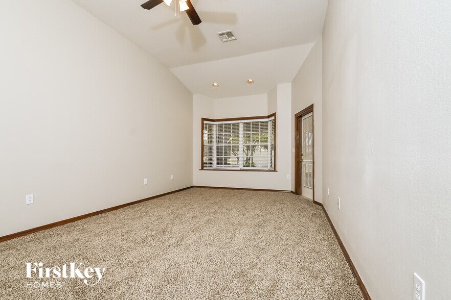Building Photo - 5349 Montserrat Dr