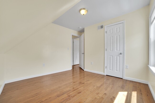 Building Photo - 61-63 Albertina St